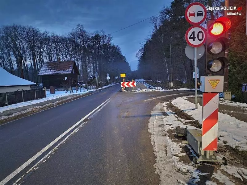 Mikołów: Kierowcy lekceważą sygnalizację na remontowanych drogach! [FILM]