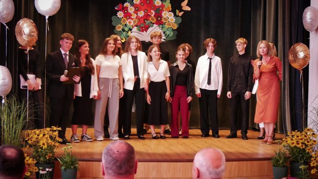 Powiatowa inauguracja roku szkolnego w I LO im. Karola Miarki [FOTO]