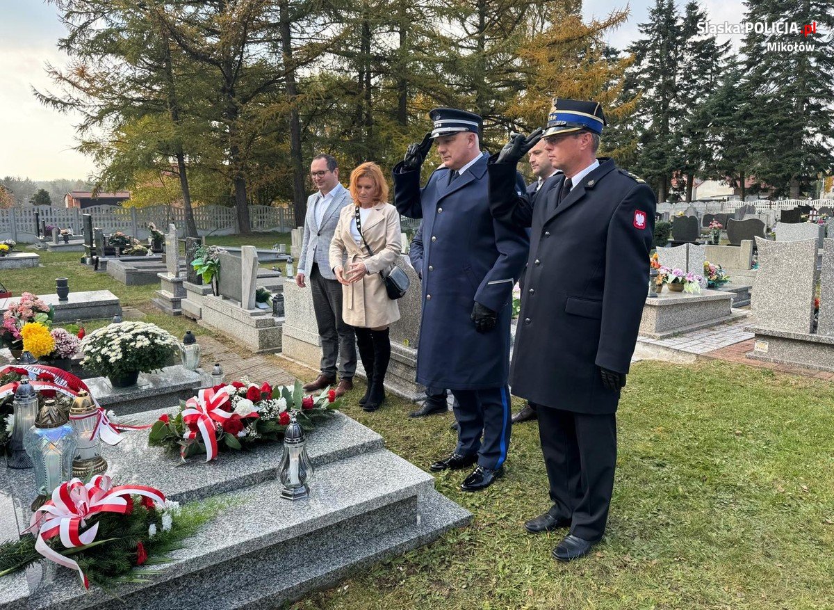 Oddali hołd zasłużonym obywatelom powiatu mikołowskiego [FOTO] - fotoreportaż