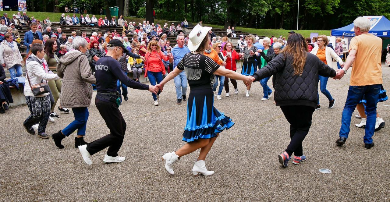 IV Festiwal Aktywności Senioralnej i III Targi Senioralne za nami [FOTO] - fotoreportaż