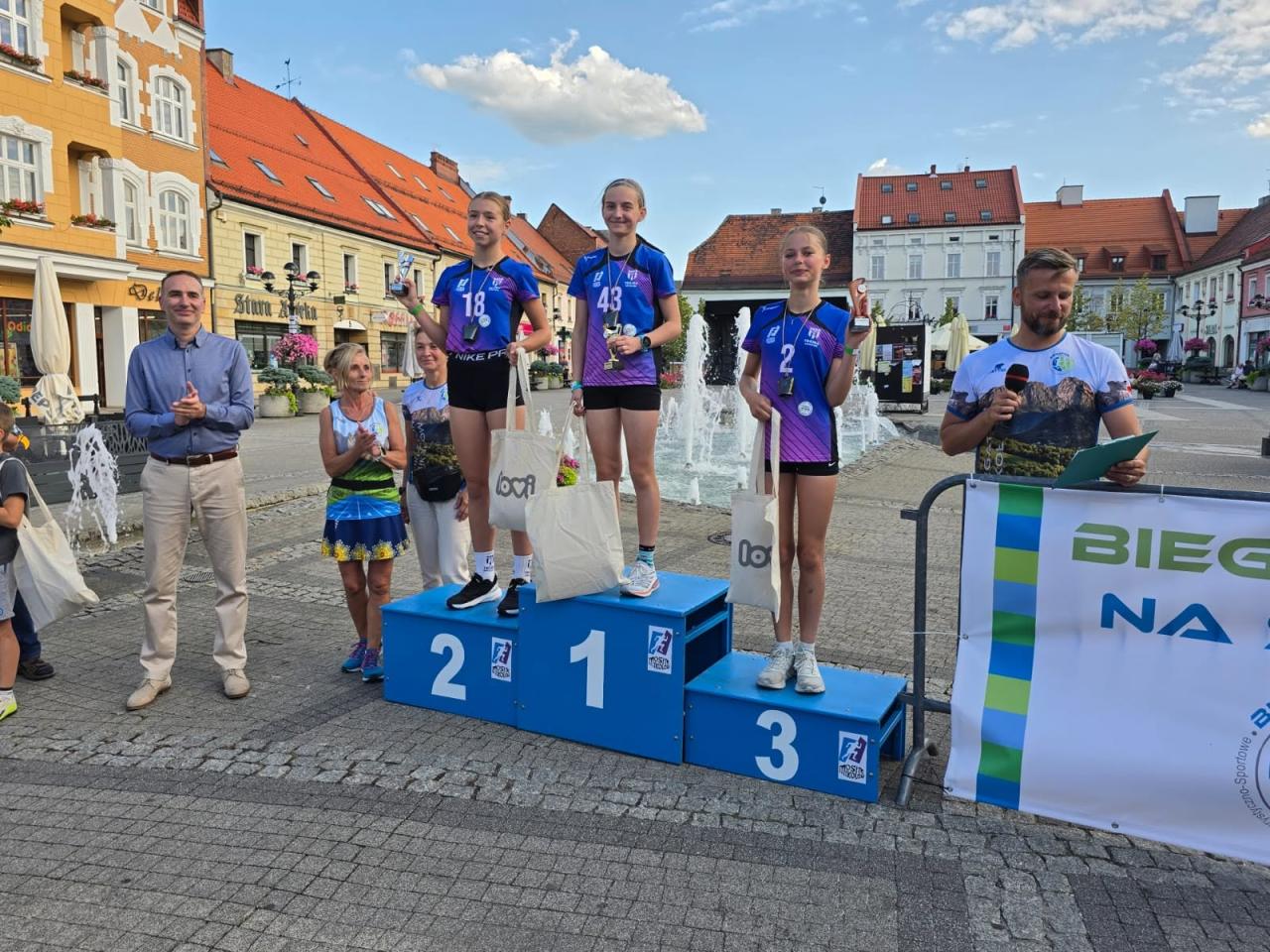 10. edycja „Biegatonek” w Mikołowie z rekordową frekwencją i pomocą dla Hani [GALERIA] - fotoreportaż