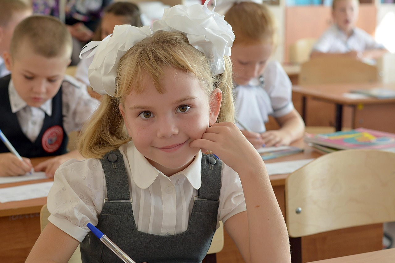 W woj. śląskim ZUS wypłacił już 22,3 mln zł rodzicom i opiekunom na wyprawkę szkolną