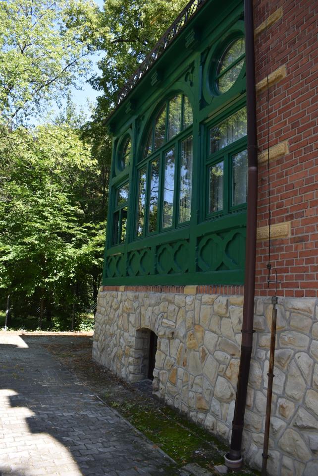 Renowacja willi przy ul. Katowickiej 22 w Mikołowie – historia odzyskanego zabytku - fotoreportaż