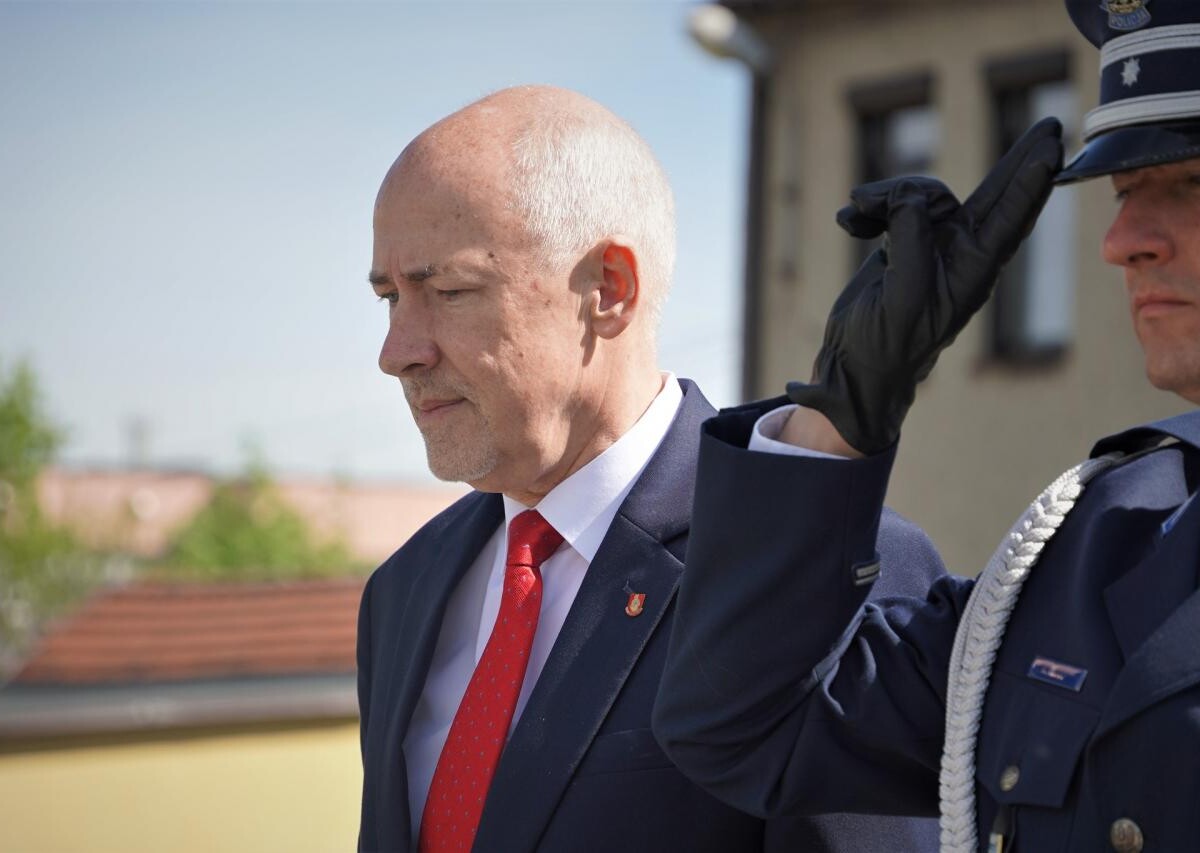 W piątkowych obchodach upamiętniających to wydarzenie uczestniczyli m.in. Starosta Mikołowski Mirosław Duży / fot. KPP Mikołów