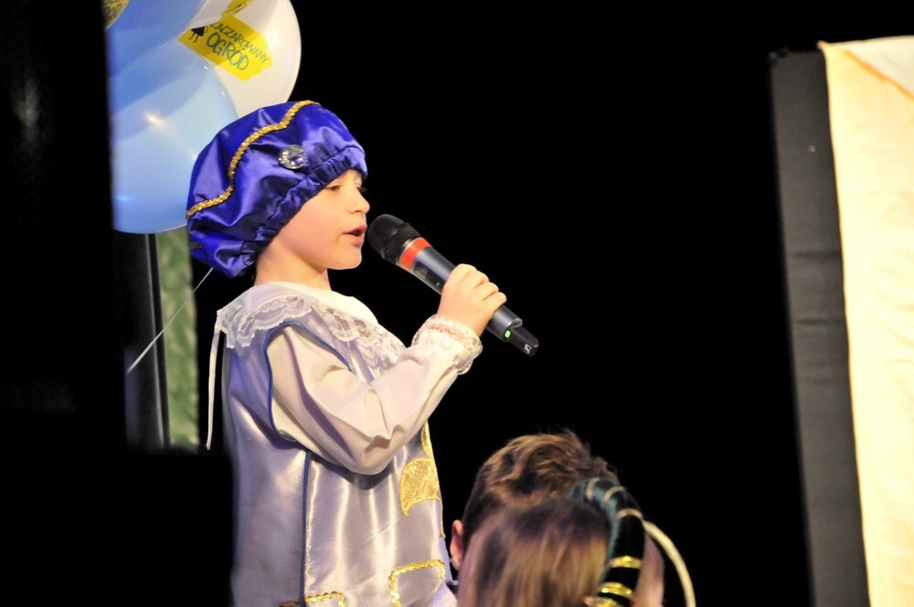 W środę Przedszkole Zaczarowany Ogród obchodziło 10-lecie istnienia. Z tej okazji w Miejskim Domu Kultury w Mikołowie odbyło się fantastyczne, bo przygotowane przez wychowanków tego przedszkola, przedstawienie. Dzieci zaprezentowały spektakl na podstawie baśni „Kopciuszek”.
