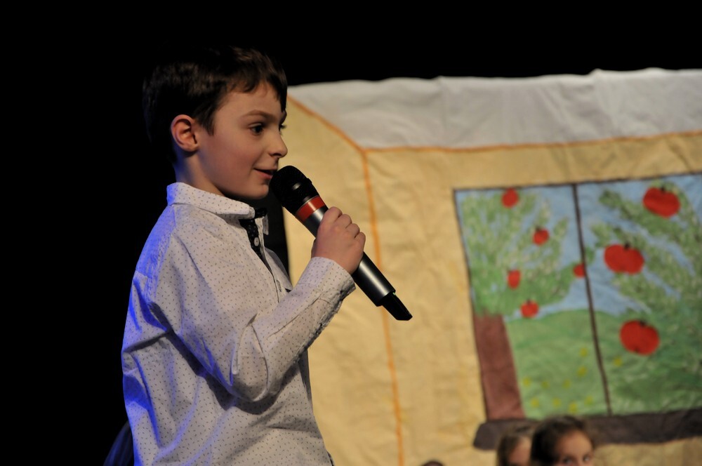W środę Przedszkole Zaczarowany Ogród obchodziło 10-lecie istnienia. Z tej okazji w Miejskim Domu Kultury w Mikołowie odbyło się fantastyczne, bo przygotowane przez wychowanków tego przedszkola, przedstawienie. Dzieci zaprezentowały spektakl na podstawie baśni „Kopciuszek”.