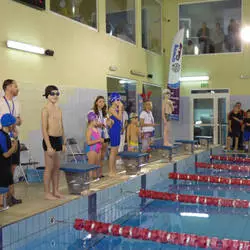 MIkołajkowe zawody pływackie