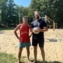 IV MISTRZOSTWA MIKOŁOWA W SIATKÓWCE PLAŻOWEJ