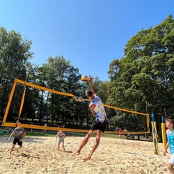 IV MISTRZOSTWA MIKOŁOWA W SIATKÓWCE PLAŻOWEJ