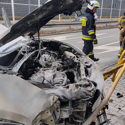 Pijany i z sądowym zakazem, wjechał w bariery drogowe