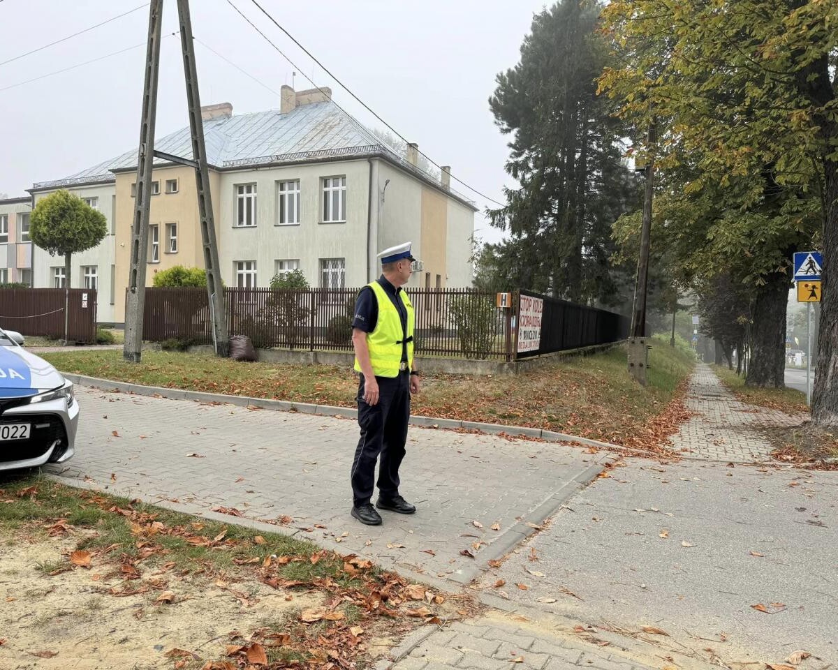 Wraz z początkiem nowego roku szkolnego, mikołowscy policjanci rozpoczęli dziś działania pod nazwą „Bezpieczna droga do szkoły” / fot. KPP Mikołów