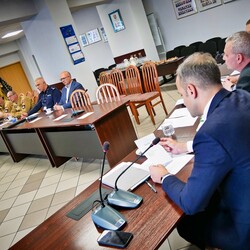 Bezpieczniej w powiecie miko&#322;owskim. Obradowa&#322;a Komisja Bezpiecze&#324;stwa i Porz&#261;dku