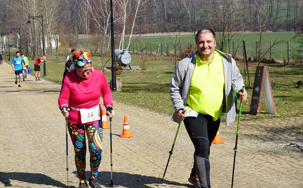 Ogród Botaniczny Mikołów: w sobotę odbył się marsz nordic walking w ramach imprezy Botaniczna Piątka