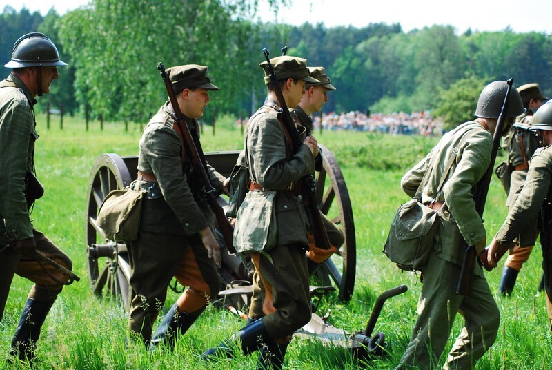 Jubileuszowa XV edycja "Bitwy Wyrskiej - Bój o Gostyń 2019": W wydarzeniu wzięło udział około 200 rekonstruktorów z całej Polski.