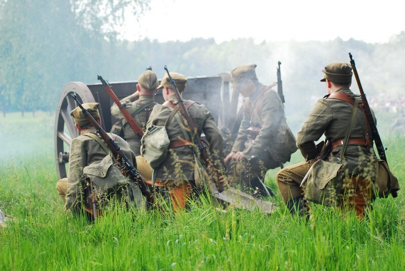 Jubileuszowa XV edycja "Bitwy Wyrskiej - Bój o Gostyń 2019" za nami. Odbyła się w sobotę, 25 maja 2019 roku w Gostyni, w gminie Wyry, w okolicy ulicy Tęczowej, czyli na historycznych polach znajdujących się w pobliżu Pomnika Pamięci Żołnierzy Września 1939 r.