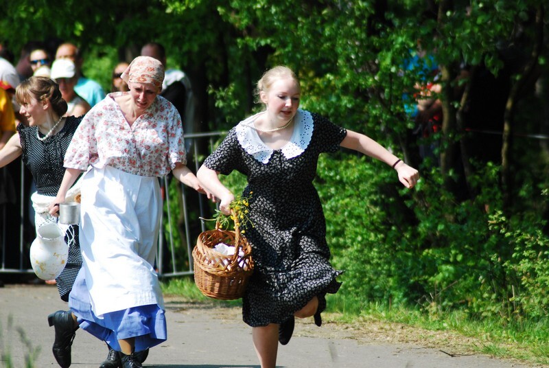 Jubileuszowa XV edycja "Bitwy Wyrskiej - Bój o Gostyń 2019" za nami. Odbyła się w sobotę, 25 maja 2019 roku w Gostyni, w gminie Wyry, w okolicy ulicy Tęczowej, czyli na historycznych polach znajdujących się w pobliżu Pomnika Pamięci Żołnierzy Września 1939 r.