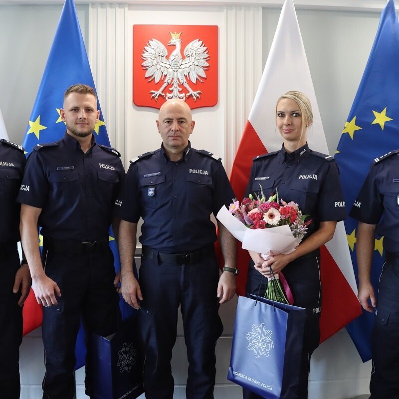 Bohaterowie z Mikołowa – MSWiA i KGP dziękują policjantom za uratowanie życia dziecka