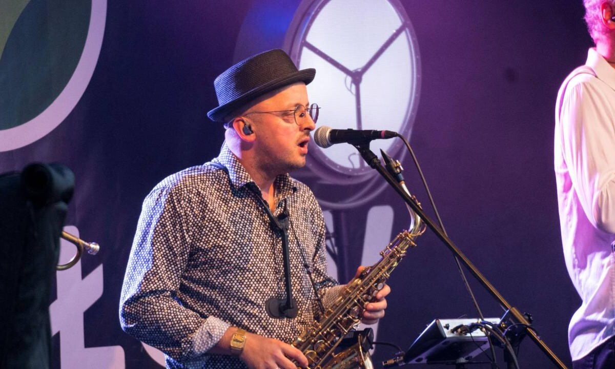 28 czerwca Mikołowski Rynek tętnił życiem i muzyką, kiedy to na scenie pojawiła się grupa BUM BUM ORKeSTAR, znana ze swojego energetycznego stylu i niepowtarzalnego brzmienia / fot. UM Mikołów