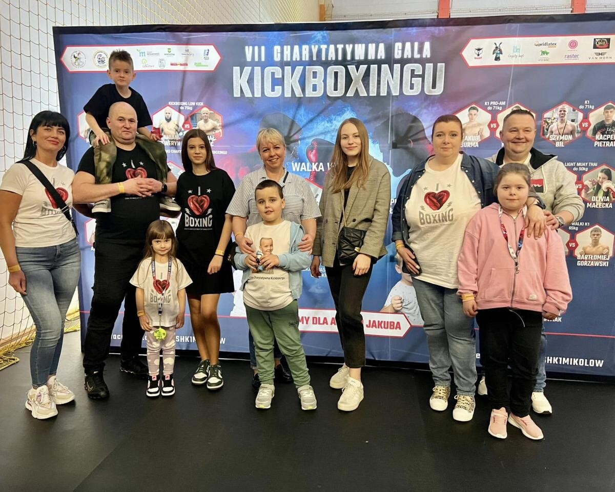 Fundacja Sto Serc podsumowuje VII Charytatywną Galę Kickboxingu w Mikołowie. Zebrano rekordową kwotę 86 620 zł na leczenie Alana i Kuby / fot. Fundacja Sto Serc