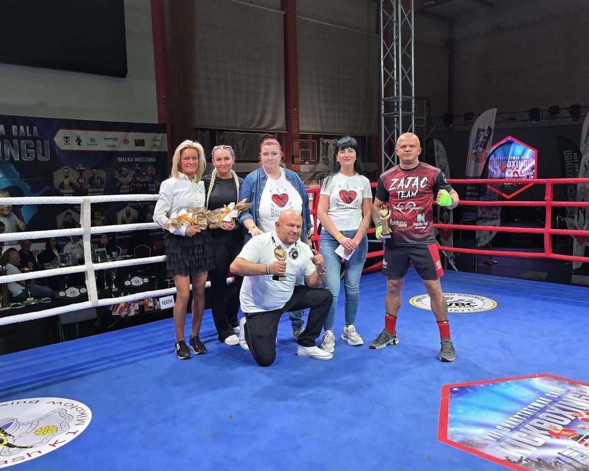 Fundacja Sto Serc podsumowuje VII Charytatywną Galę Kickboxingu w Mikołowie. Zebrano rekordową kwotę 86 620 zł na leczenie Alana i Kuby / fot. Fundacja Sto Serc