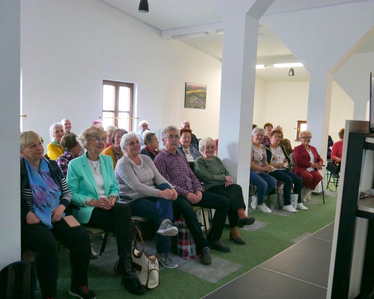 W Mikołowie odbyła się debata o bezpieczeństwie seniorów w sieci / fot. Aktualności Powiatu Mikołowskiego