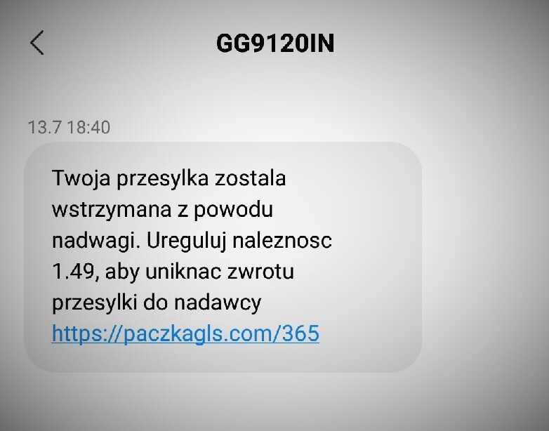 Dopłaciły do przesyłki - straciły kilka tysięcy złotych. Policja ostrzega przed SMS-ami!