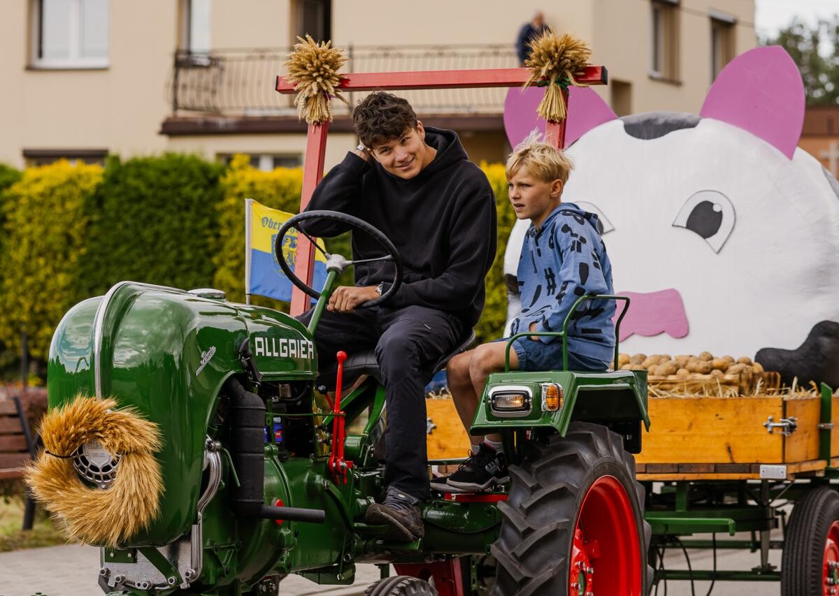 23 sierpnia w sołectwie Śmiłowice odbyły się pierwsze Dożynki / fot. Birdabo Studio