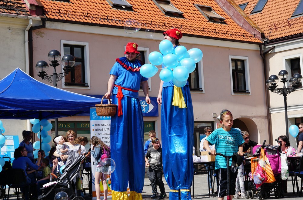 25 kwietnia obchody Światowego Dnia Autyzmu zakończyła w Mikołowie specjalna impreza Zapal się na niebiesko dla autyzmu. Na rynku moc atrakcji, a dzieciaki bawiły się świetnie!