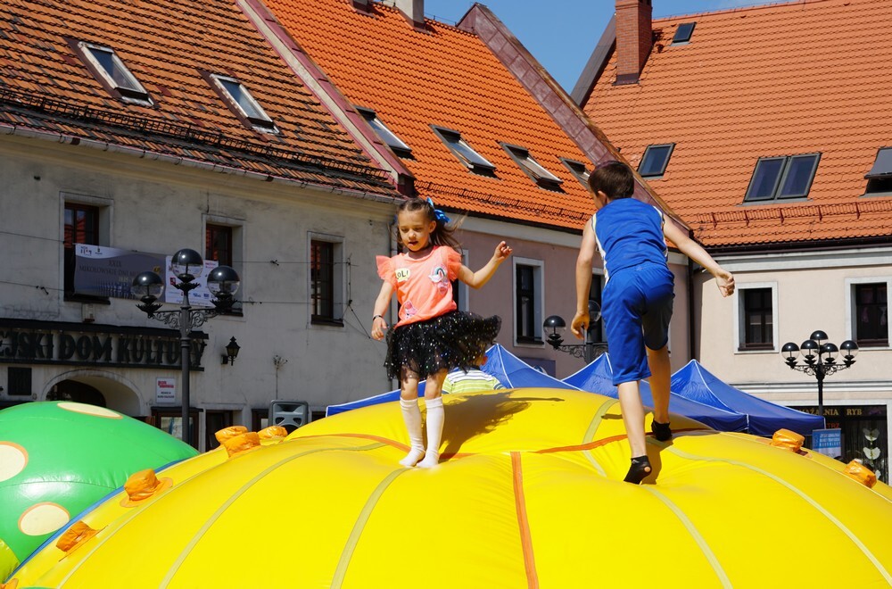 25 kwietnia obchody Światowego Dnia Autyzmu zakończyła w Mikołowie specjalna impreza Zapal się na niebiesko dla autyzmu. Na rynku moc atrakcji, a dzieciaki bawiły się świetnie!