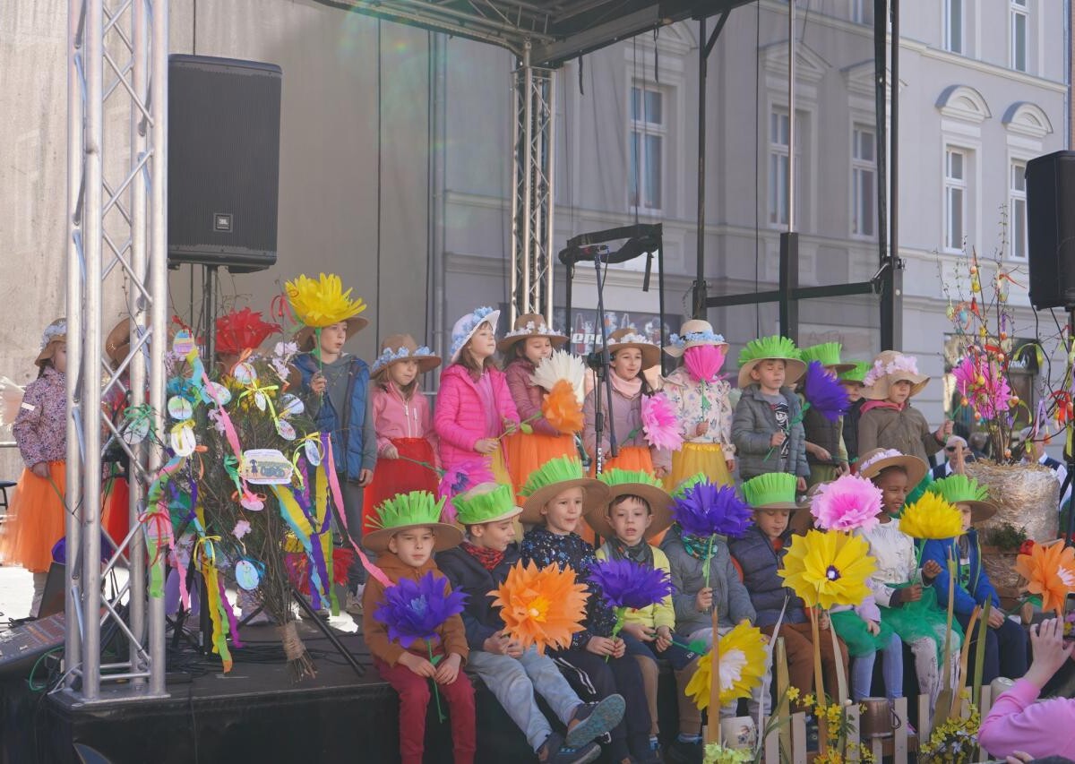 Na mikołowskim Rynku odbyła się VI edycja Festiwalu Obrzędów i Zwyczajów / fot. MDK Mikołów