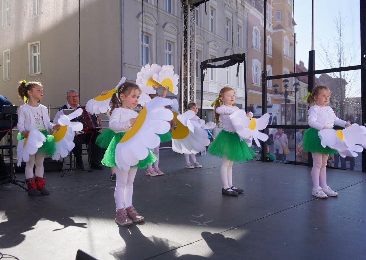 Na mikołowskim Rynku odbyła się VI edycja Festiwalu Obrzędów i Zwyczajów / fot. MDK Mikołów
