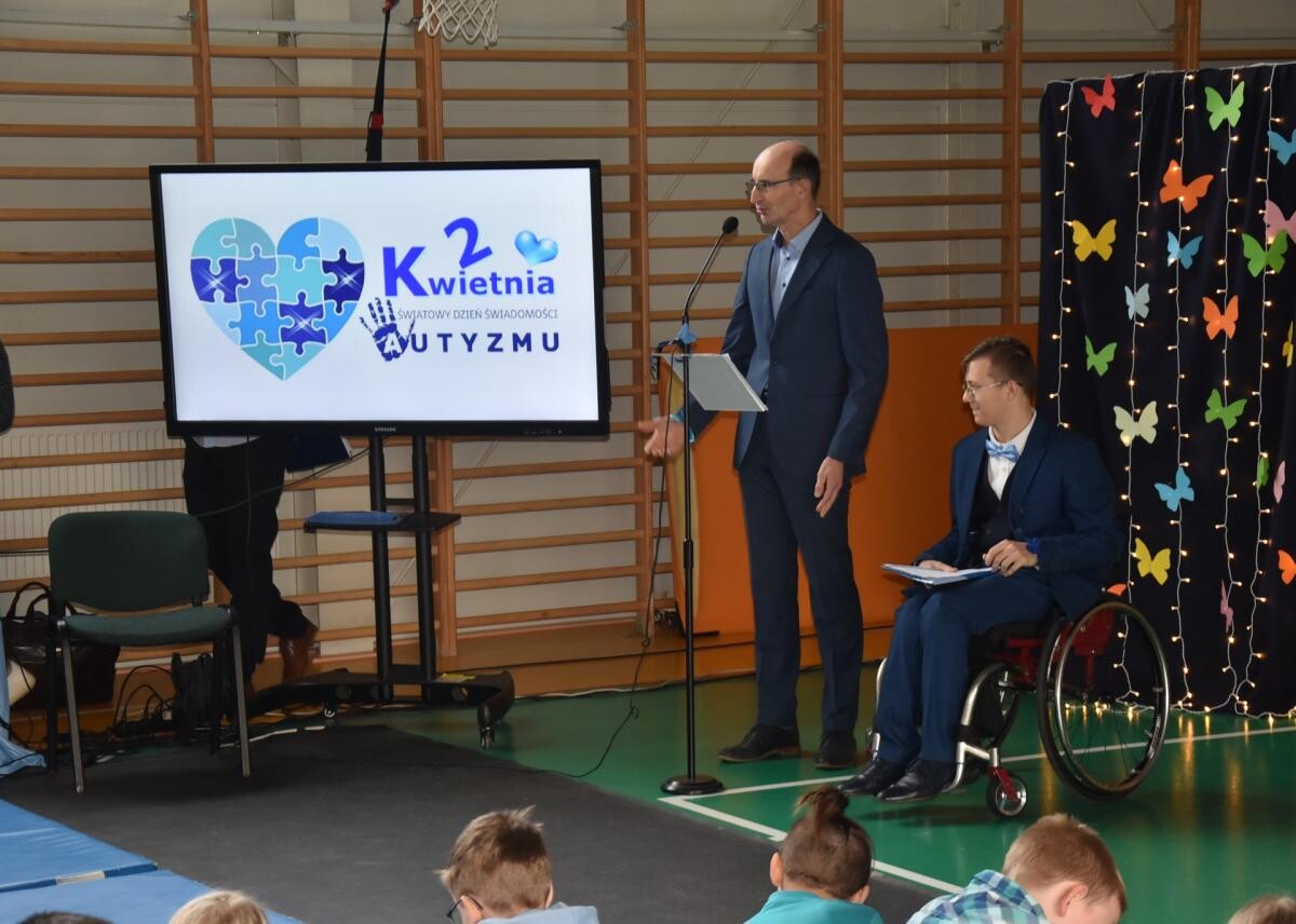 Gra terenowa z okazji Dnia Świadomości Autyzmu / fot. Aktualności Powiatu Mikołowskiego