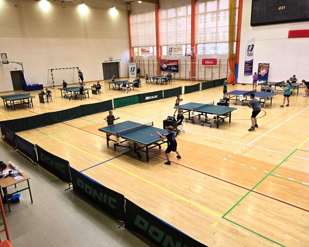 3 listopada w hali MOSiR Mikołów odbył się kolejny etap rywalizacji o Puchar Starosty Mikołowskiego Mirosława Dużego / fot. AKS Mikołów - Tenis Stołow
