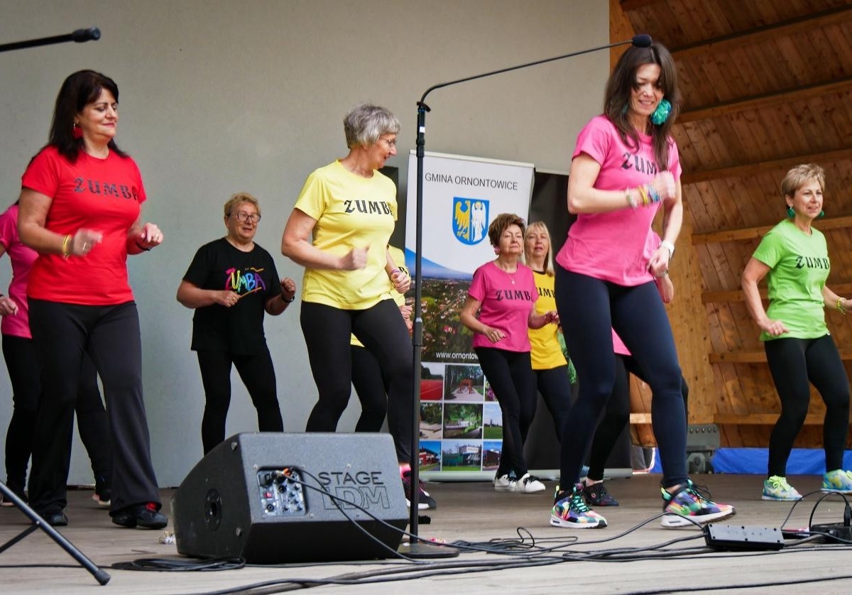IV Festiwal Aktywności Senioralnej i III Targi Senioralne w Ornontowicach połączyły pokolenia / fot. Aktualności Powiatu Mikołowskiego