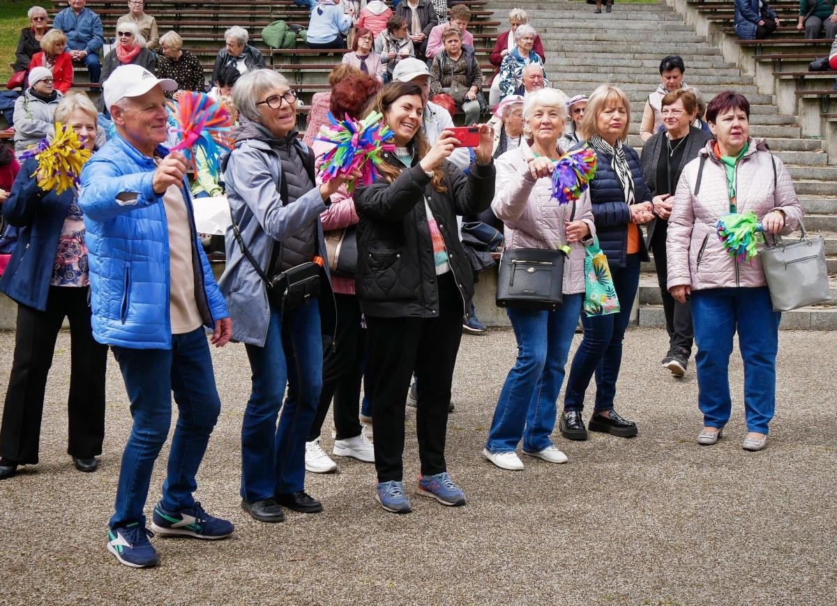 IV Festiwal Aktywności Senioralnej i III Targi Senioralne w Ornontowicach połączyły pokolenia / fot. Aktualności Powiatu Mikołowskiego