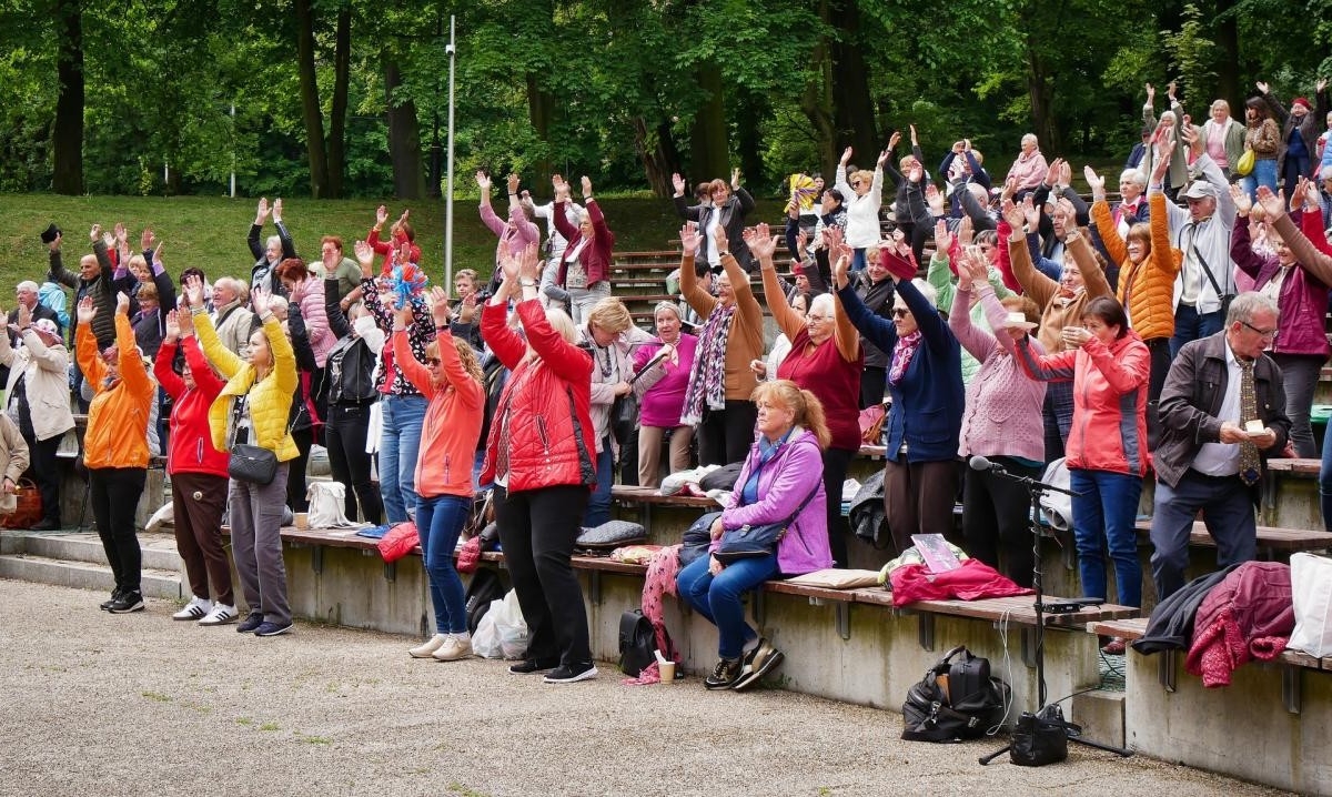 IV Festiwal Aktywności Senioralnej i III Targi Senioralne w Ornontowicach połączyły pokolenia / fot. Aktualności Powiatu Mikołowskiego