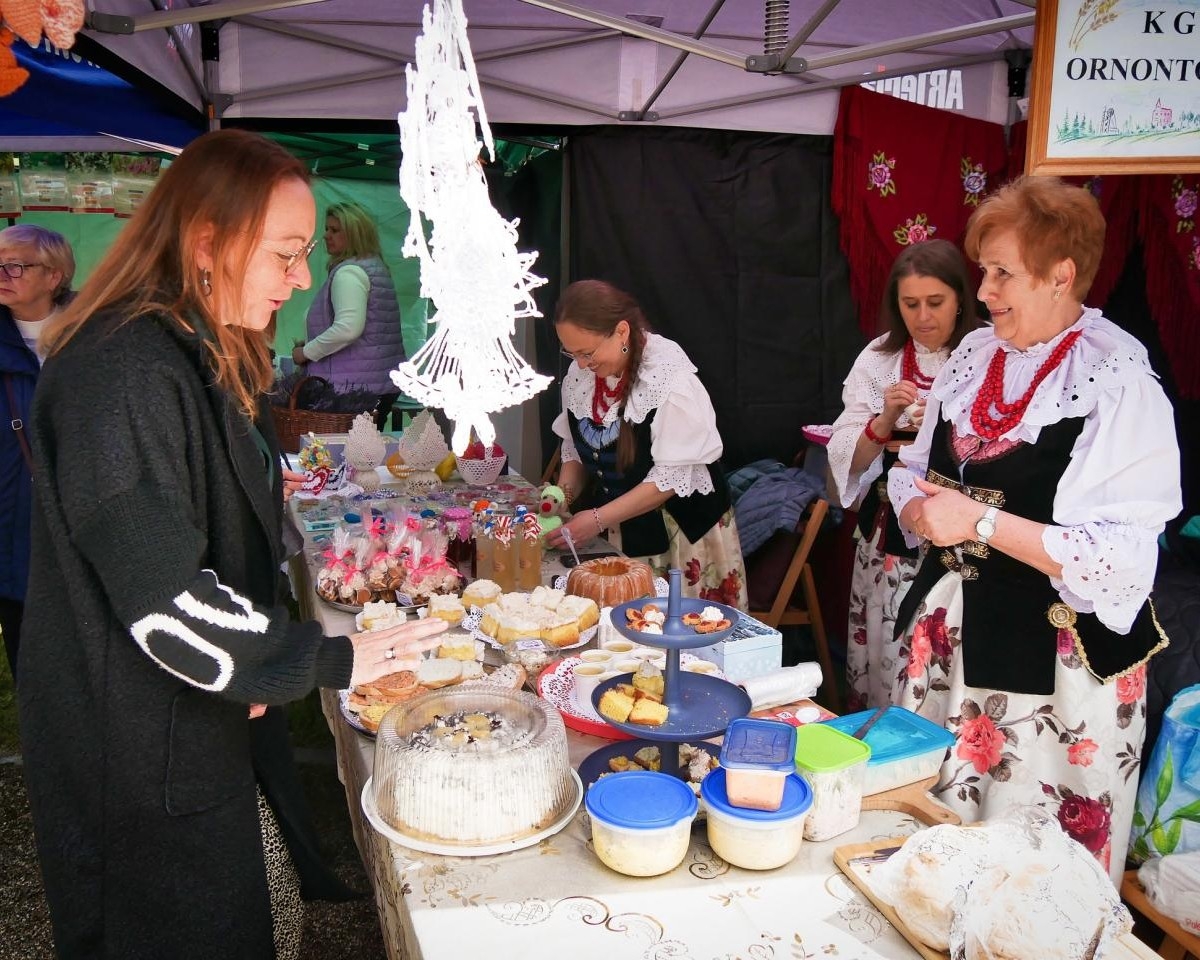 IV Festiwal Aktywności Senioralnej i III Targi Senioralne w Ornontowicach połączyły pokolenia / fot. Aktualności Powiatu Mikołowskiego