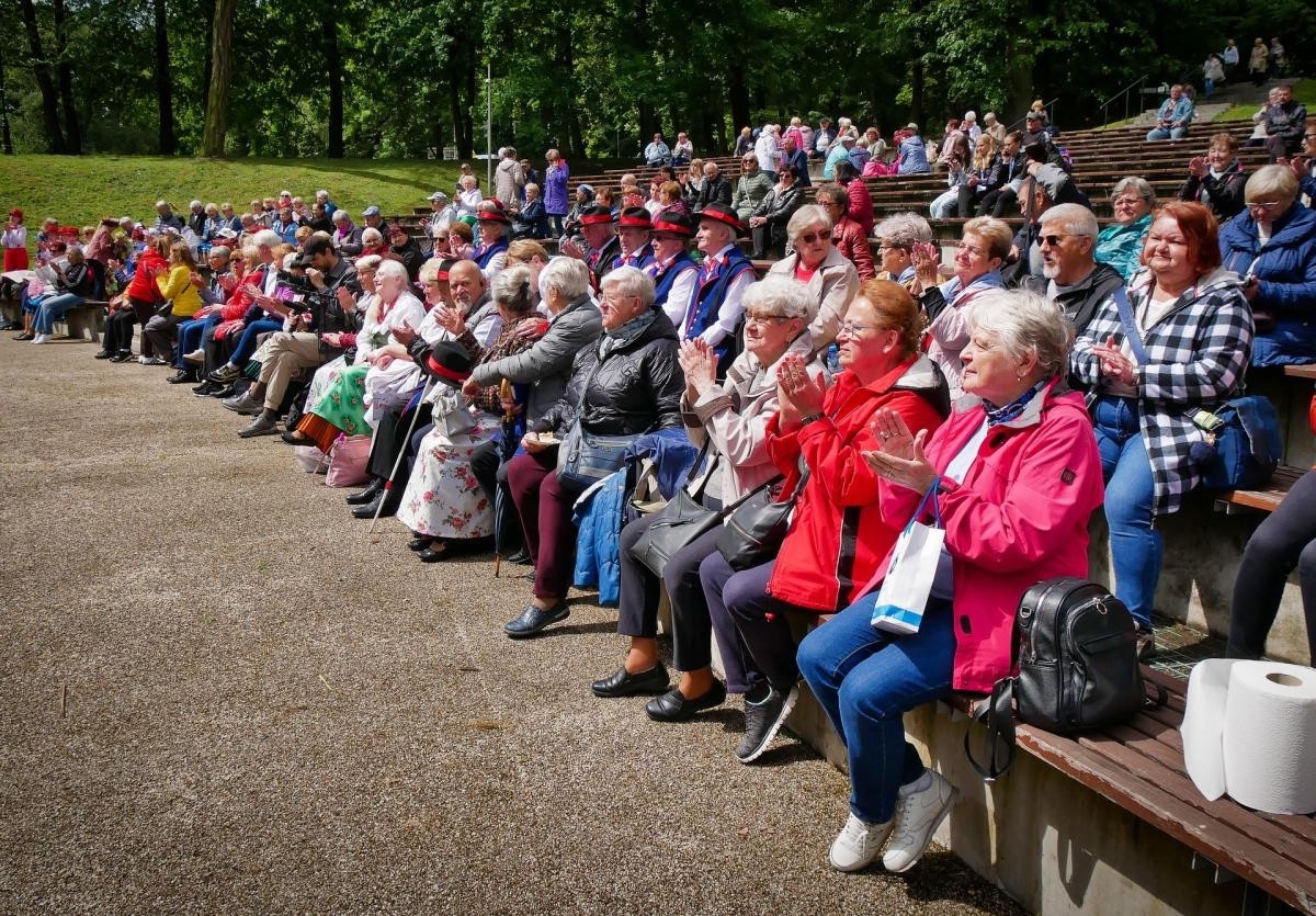 IV Festiwal Aktywności Senioralnej i III Targi Senioralne w Ornontowicach połączyły pokolenia / fot. Aktualności Powiatu Mikołowskiego