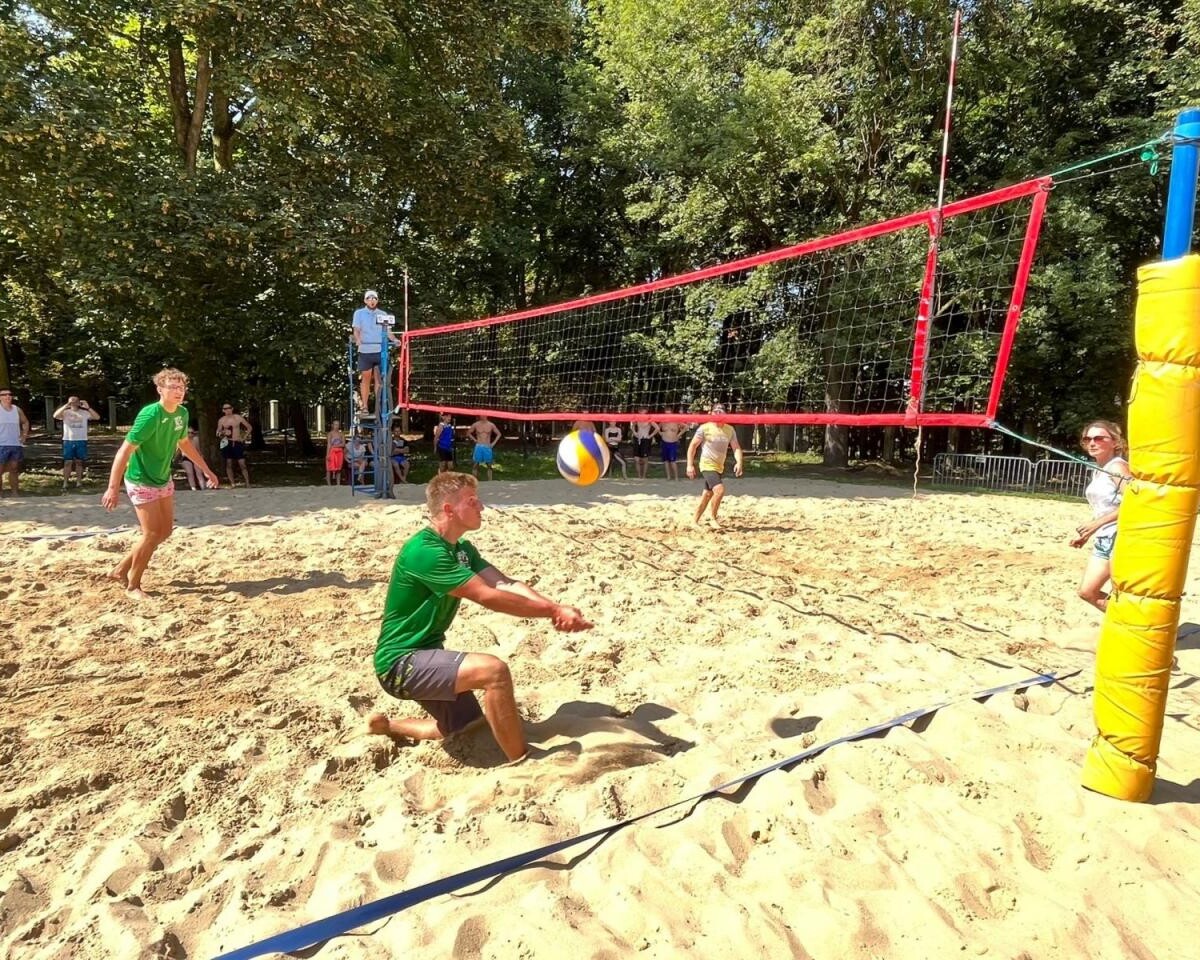 25 sierpnia 2024 roku na terenie kąpieliska Ośrodka Rekreacyjnego „Planty” odbyły się IV Mistrzostwa Mikołowa w siatkówce plażowej / fot. MOSiR Mikołów