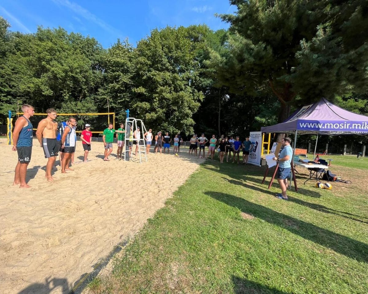 25 sierpnia 2024 roku na terenie kąpieliska Ośrodka Rekreacyjnego „Planty” odbyły się IV Mistrzostwa Mikołowa w siatkówce plażowej / fot. MOSiR Mikołów