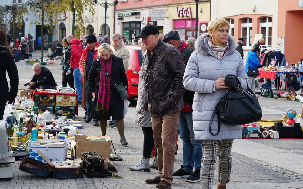 Dobra pogoda sprzyjała listopadowemu Jarmarkowi Staroci