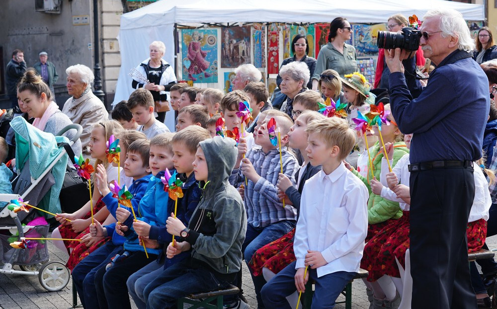 Jarmark Wielkanocny Mikołów: kiermaszowi towarzyszył Festiwal Zwyczajów i Obrzędów Wielkanocnych