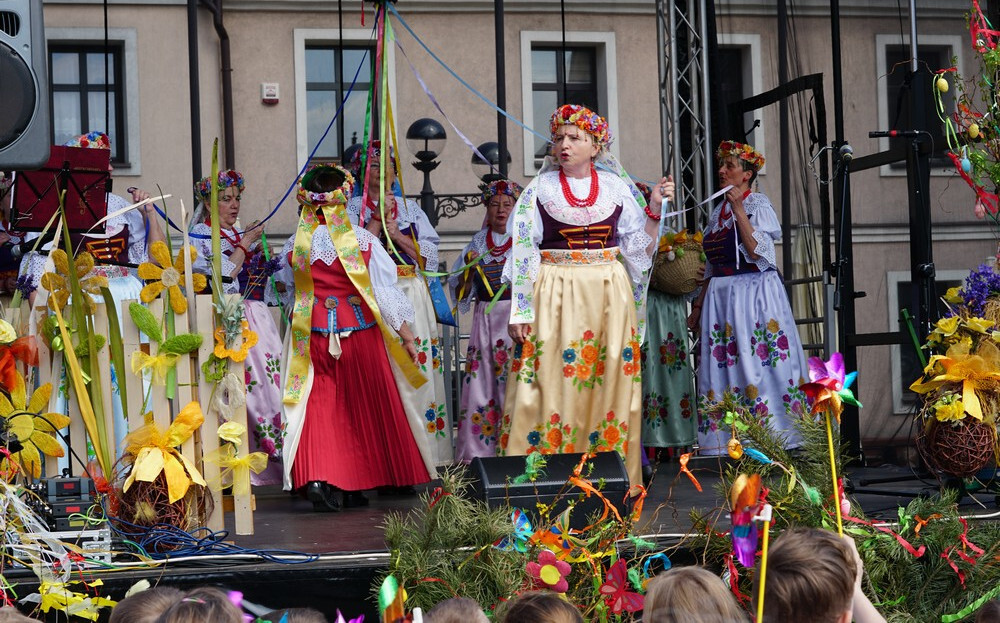 W Mikołowie trwa Jarmark Wielkanocny. Na rynku do kupienia dekoracje świąteczne i rękodzieło, swojskie wędliny, chleby i wiele innych. Jarmarkowi towarzyszył Festiwal Obrzędów i Zwyczajów.