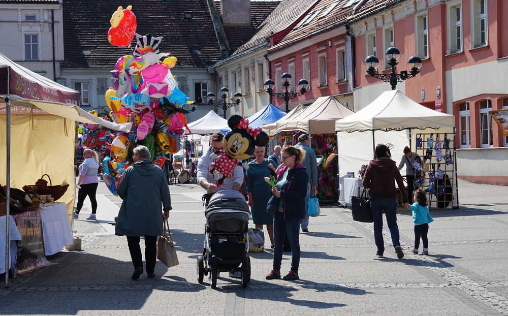 W Mikołowie trwa Jarmark Wielkanocny. Na rynku do kupienia dekoracje świąteczne i rękodzieło, swojskie wędliny, chleby i wiele innych. Jarmarkowi towarzyszył Festiwal Obrzędów i Zwyczajów.