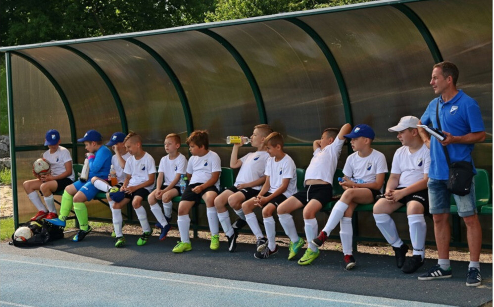 Na stadionie AKS Mikołów odbył się charytatywny turniej Fundacji Stonoga - Kipsta Cup 2019 Gramy dla Afryki! Zawody wygrały drużyny Polonii Łaziska, Sparty Katowice, RKP ROW Rybnik i LKS Czaniec.