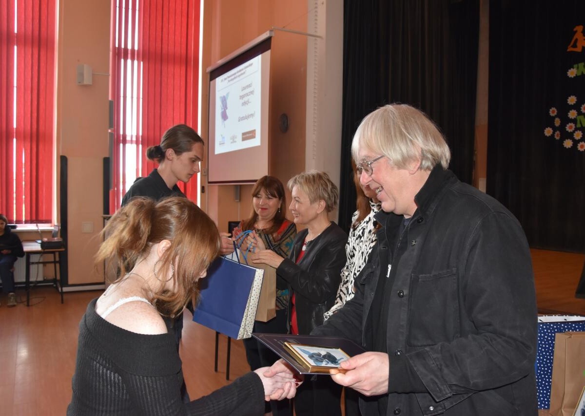 Po raz 21 wręczone zostały 18 kwietnia nagrody w konkursu literackiego "Na skrzydłach wyobraźni" organizowanego przez I LO im. Karola Miarki, a odbywający się pod patronatem Starosty Mikołowskiego / fot. Aktualności Powiatu Mikołowskiego