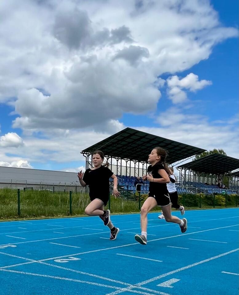 XXX edycja Zawodów Dziecięcych „Czwartki Lekkoatletyczne” – MOSiR prezentuje wyniki z wiosennych eliminacji / fot. MOSiR Mikołów