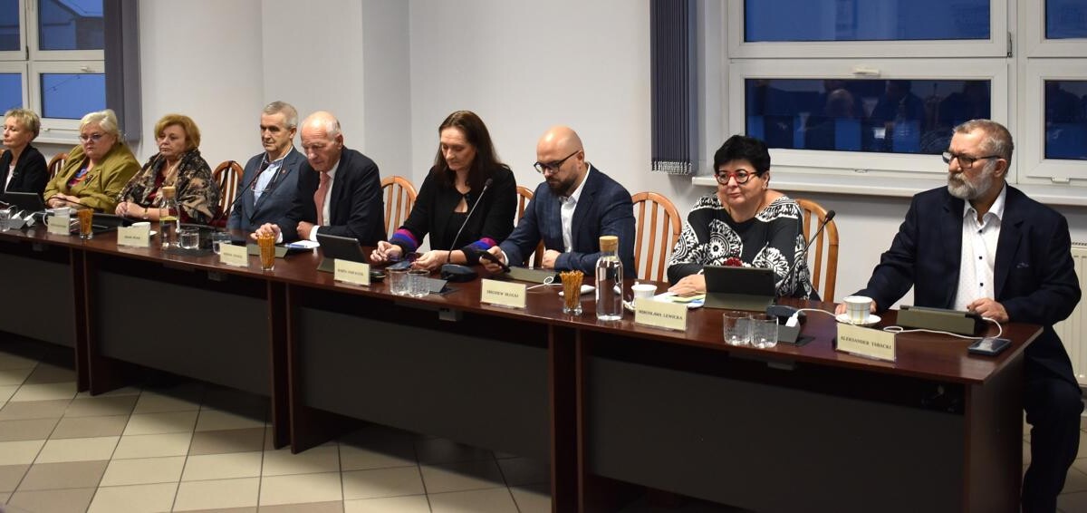 Realizacja powiatowych inwestycji była głównym tematem listopadowej sesji Rady Powiatu Mikołowskiego / fot. Aktualności Powiatu Mikołowskiego