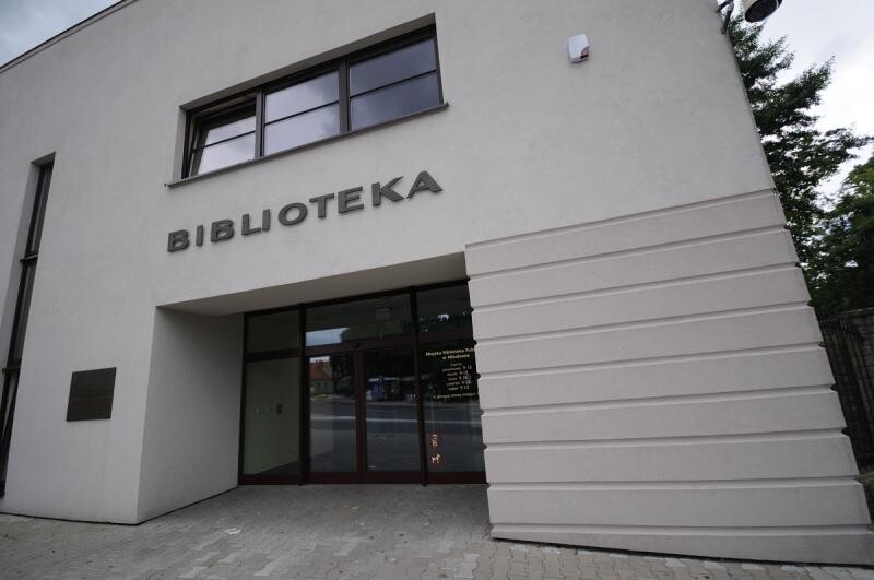 Miejska Biblioteka Publiczna 12