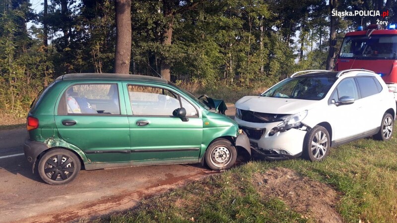 Mieszkanka powiatu mikołowskiego spowodowała czołówkę w Żorach. Dwie osoby w szpitalu